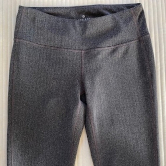 Athleta pattern Leggings Gray Harringbone Pattern S Athleisure Yoga Sporty - Picture 9 of 9